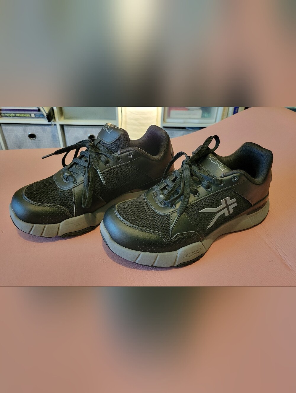 Kuru Quantum 2 • Women's Shoes • Size 8.5 Medium • Black And Grey